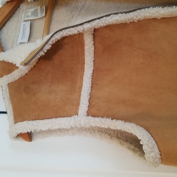 Liz Claiborne Vest, Size Large - Picture 4 of 8